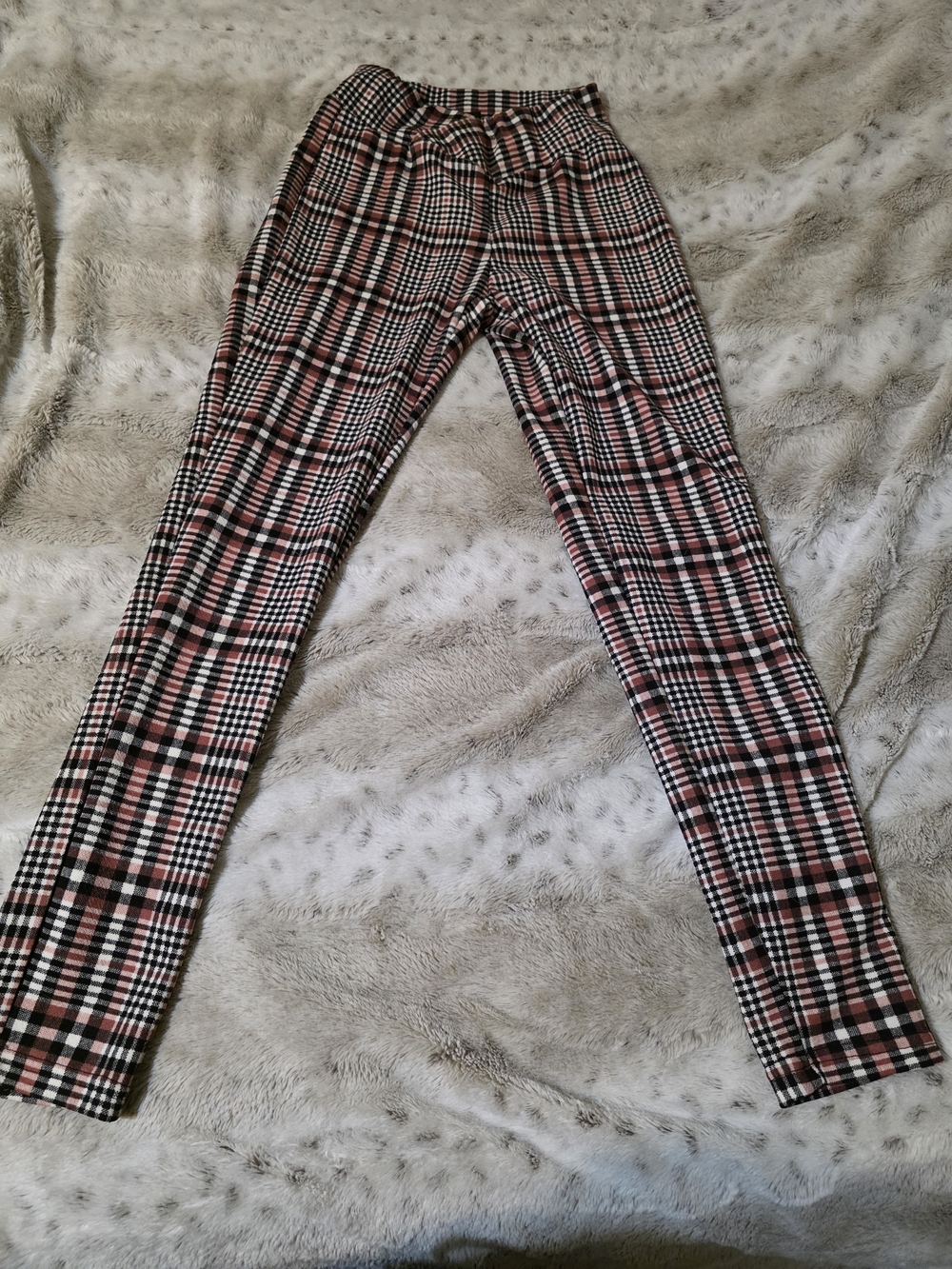 SHEIN Pink, Black & White Plaid Skinny Pants